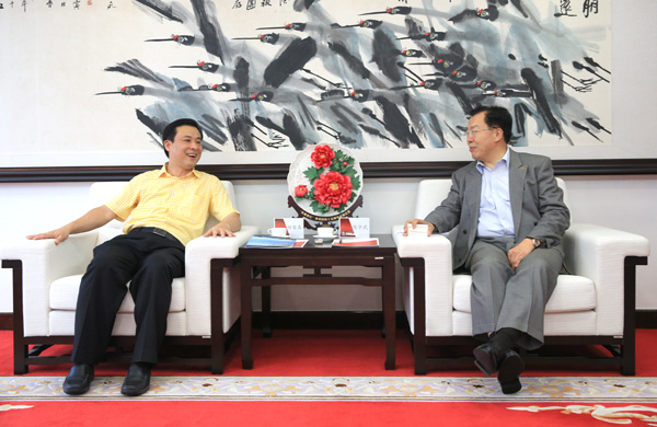 張學(xué)武董事長(zhǎng)會(huì)見(jiàn)廣東省旅游局局長(zhǎng)楊榮森一行（圖）