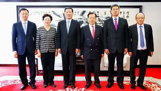 集團(tuán)領(lǐng)導(dǎo)會見山東省人民政府副省長夏耕一行（圖）