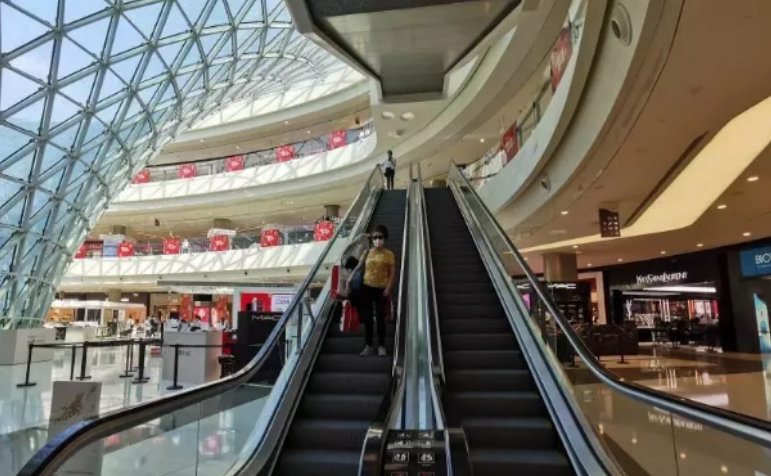 【中國免稅人在行動?一線直擊篇】之十一：這家店恢復營業(yè)，吸引超過1億人在線看直播！